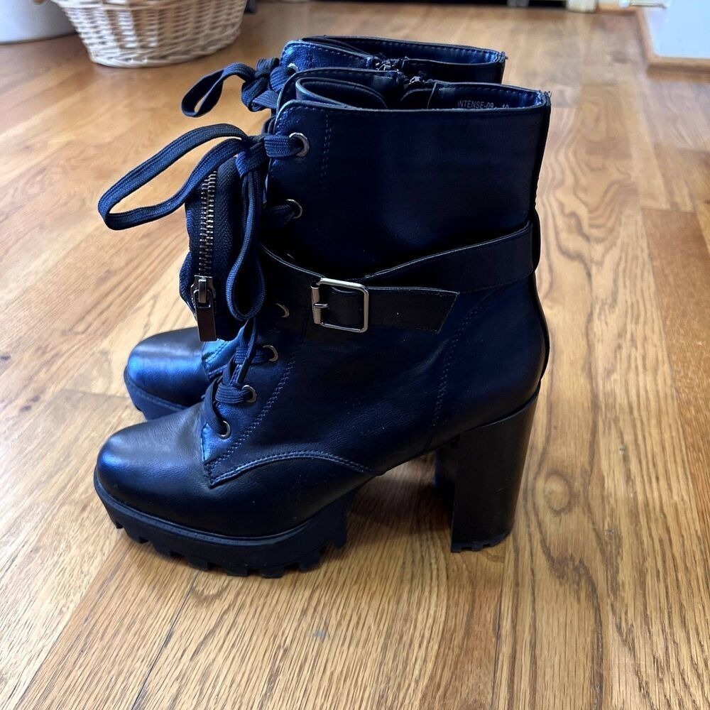 Bamboo Combat Glam Boots‎ - Black - size 10